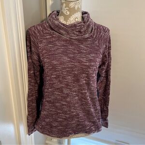 The limited sweater size large turtleneck burgundy